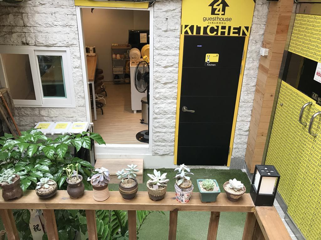 סיאול 24 Guesthouse Jongno Tower מראה חיצוני תמונה